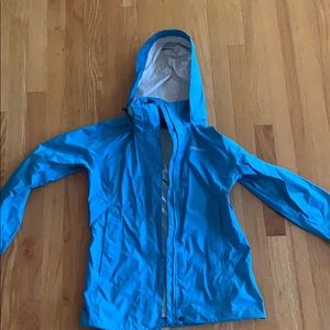 Marmot Windbreaker/ Rain Coat